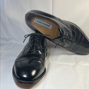 Johnston & Murphy Men's Classic Black Oxfords